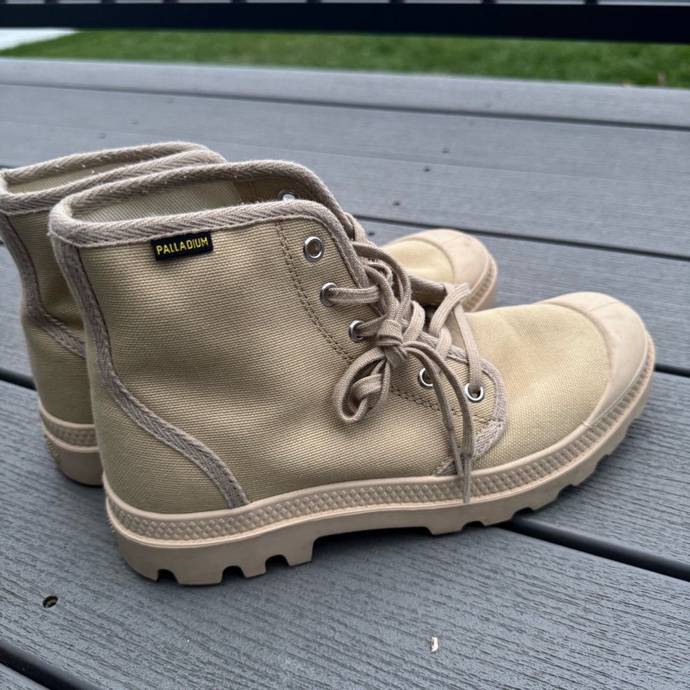 PALLADIUM Canvas Sneaker NWOT - Picture 3 of 8
